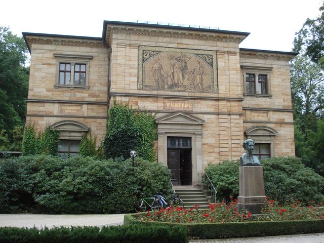 04_Haus_Wahnfried.jpg not found!