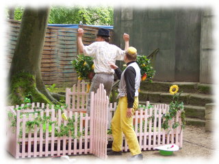 The mistress' servant catches Rapunzel's father when stealing Rapunzels
